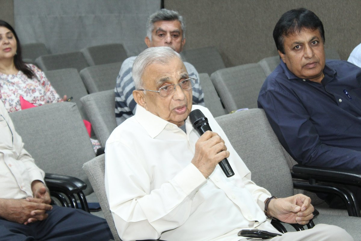 SGCCI_Surat's tweet photo. The 5th Managing Committee meeting was held on 25th November 2022 at SRK hall, Samruddhi, Nanpura, Surat.
#managingcommittee #meeting #SGCCI https://t.co/TRdAVpAy9L