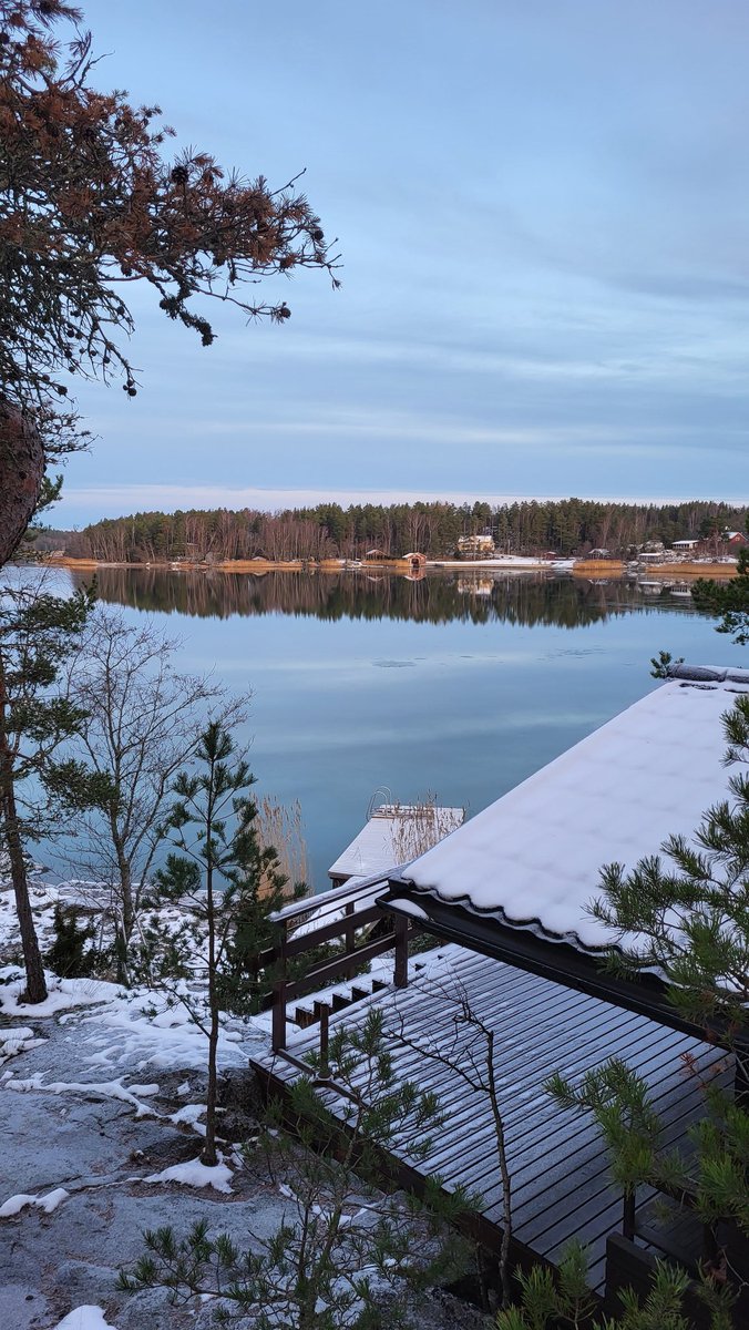 #itsenäisyyspäivä  Olisipa kaikkialla näin tyyntä ja rauhallista. Hyvää Itsenäisyyspäivää <a href="/NaantaliK/">Naantalin kaupunki</a> @kukolainen