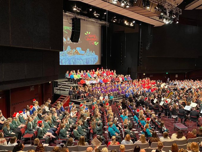 WillowPrimary's tweet photo. What a fantastic concert we were part of on Saturday night! The children were incredible and thoroughly enjoyed singing alongside an orchestra and the Harrogate Choral Society. @N_StarAT https://t.co/1Wqd2peJkm