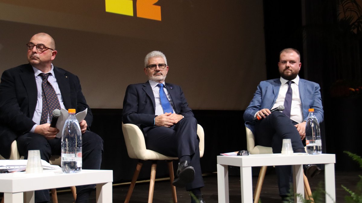 E a proposito di giovani professionisti…  👔 
Così <a href="/Odontoiatria33/">Odontoiatria33</a> racconta la sessione Aiop Young 💬 al 41mo Congresso internazionale 🌎 Aiop di Bologna
✅ odontoiatria33.it/cronaca/22986/…