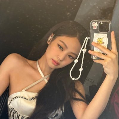 _Avaee's tweet photo. #NewProfilePic https://t.co/zWwGjPnd4j