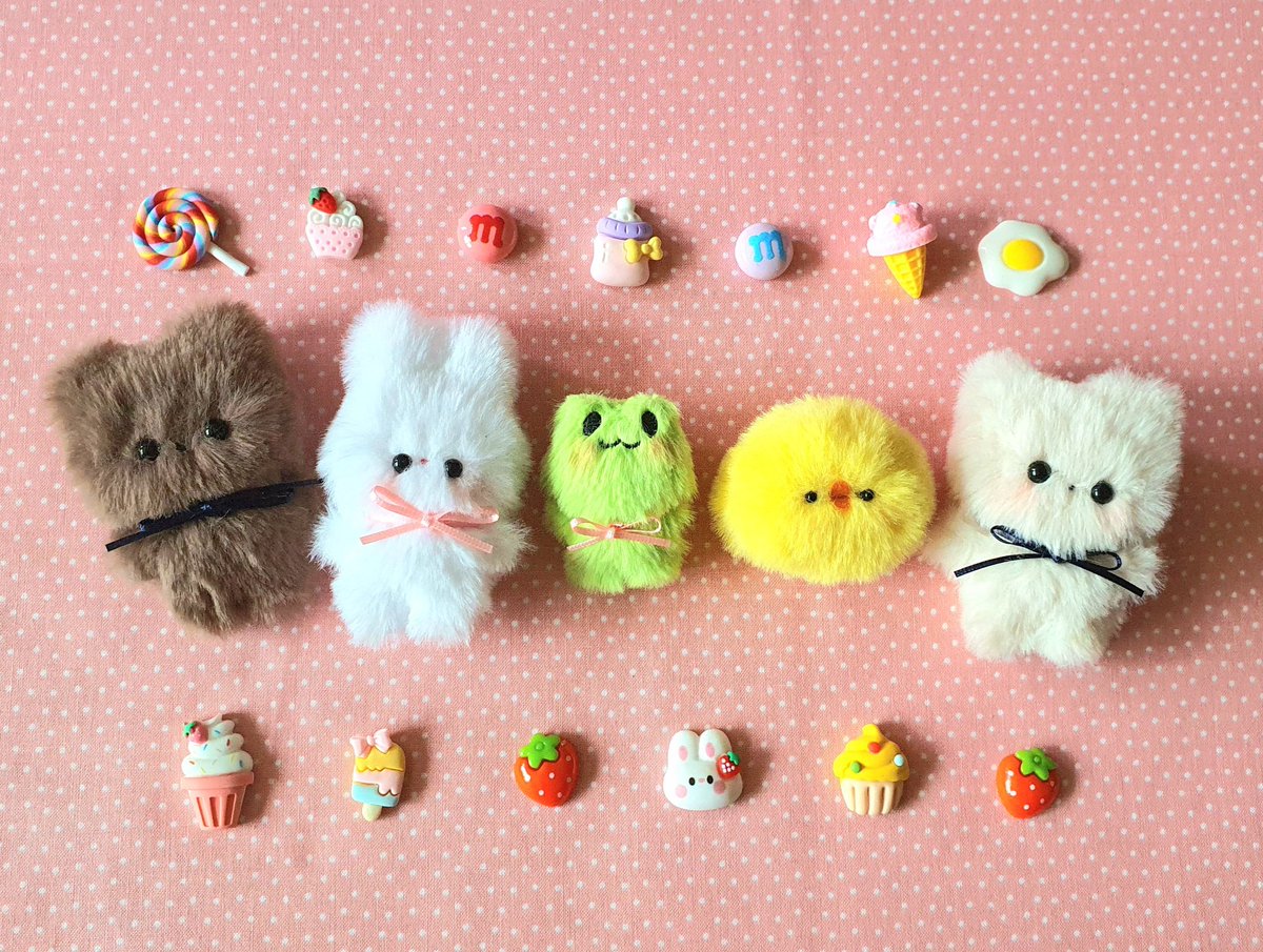 sosohan611004's tweet photo. 3333팔 기념
🌟알티+팔로우 이벤트 - 2

안녕하세요 인형만드는 소소한 입니다
3333팔 감사이벤트로 이벤 2개 동시에 합니다(윗 타래 확인)
알티+팔로우 해주신 분들 중 한 분께

💝소소한 인형공방 먼지세트💝를 보내드립니다

당발 크리스마스🎄🎄 https://t.co/pRZ59p2gDl
