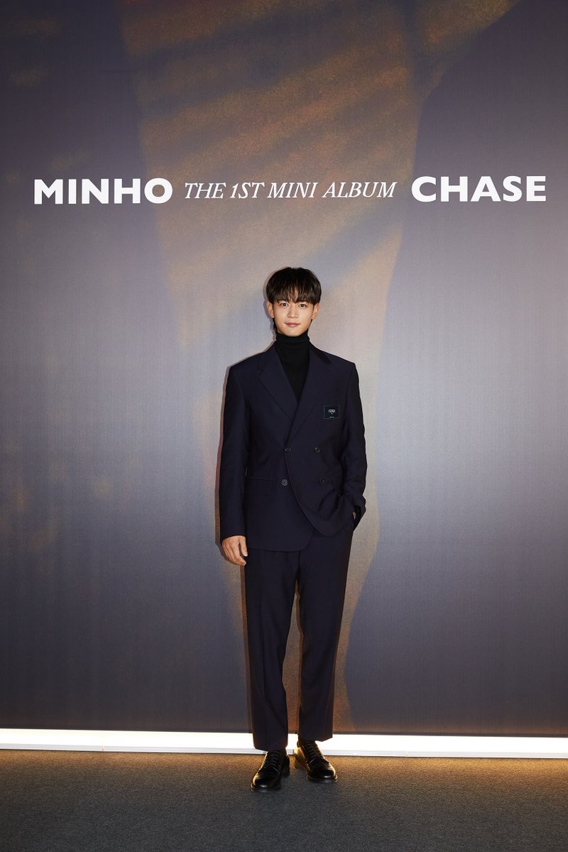 arabchoiminho's tweet photo. 221206 | صور ال��حافة 

مينهو من المؤتمر الصحفي لالبومه المصغر الاول CHASE 

#민호 #MINHO
#샤이니 #SHINee
#CHASE https://t.co/lqG6mBLOgI