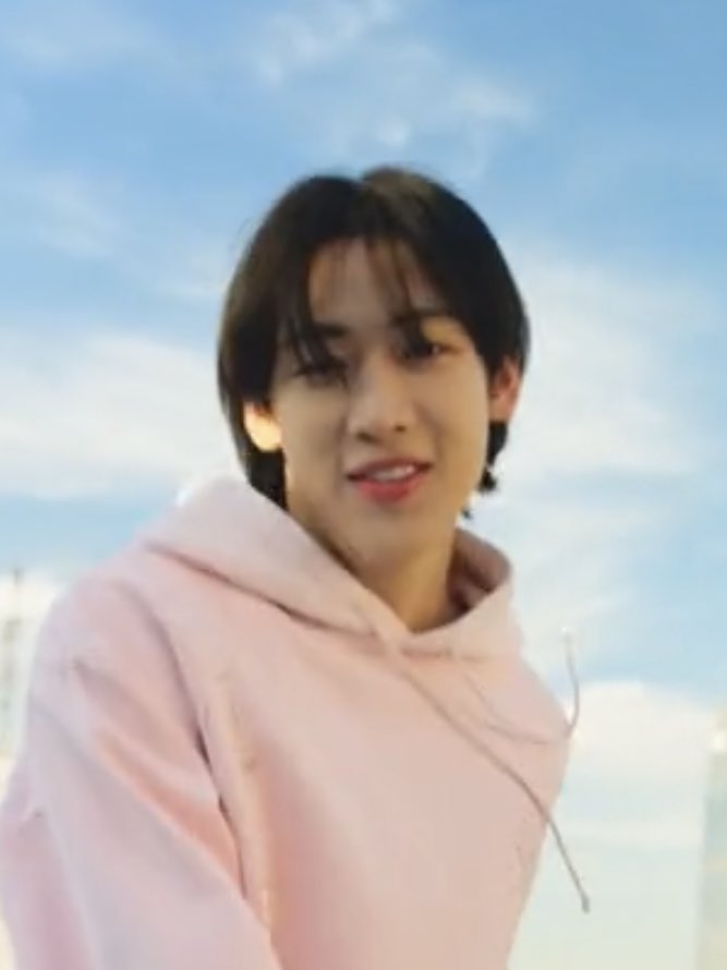 BeWith_BamBam's tweet photo. น้องแบม hype boy วันนี้รุนแรงต่อใจมากกก ผมยาวแล้วยิ่งน่ารักขึ้นไปอีก 😭😭😭😭😭😭💞💞💞💞💞💞 #BamBam @BamBam1A https://t.co/3RcYLUixIb