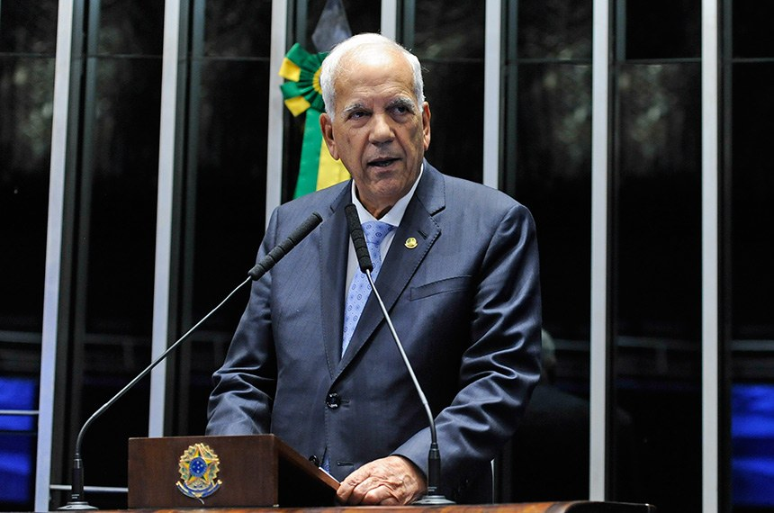 fellipebambam's tweet photo. EXPOSED DOS TRAIDORES: Faço questão de divulgar os senadores que foram eleitos em 2018 na Onda Bolsonaro, pois eram inexpressivos e sem relevância e agora cometem estelionato eleitoral assinando a PEC da Mordaça q permite punir cidadãos de expor sua opinião sobre parlamentares. https://t.co/XqV2k1hbi3