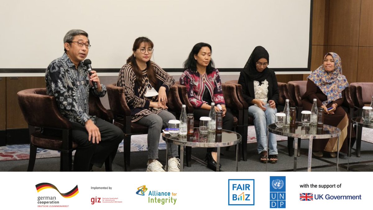 UNDPJINASEAN's tweet image. 2 months after receiving the training, women entrepreneurs met again at the SHE-BID Action Day.

Great to see the impact of @UNDPFairBiz @afin_giz &amp;amp; @globalcompactid joint initiative &amp;amp; know about the first steps to introduce a code of ethics &amp;amp; take measures towards #compliance!