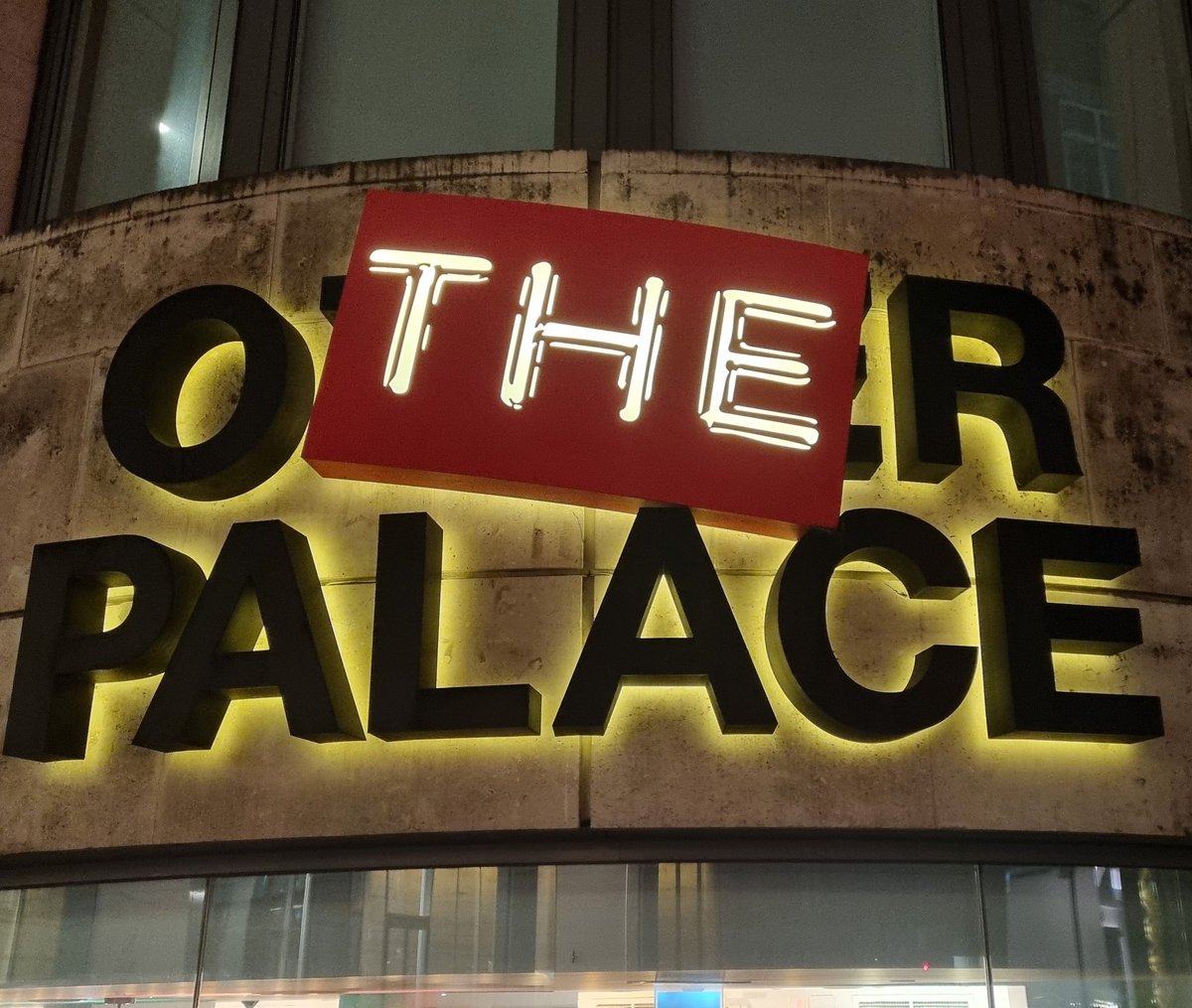 NateG119's tweet photo. @CF_Russell #AimsToPlease 🏹 was the single bravest one person show I have ever seen. A flat out hilarious first three quarters, to get people like myself in, so that we can also hear the finale, which we didn't realise we needed. But 100% did. Incredible 👏👏👏 https://t.co/oBVFCthYoR