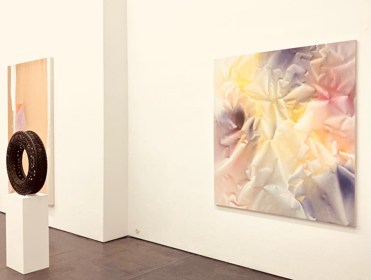 ThomasZitzwitz's tweet photo. Until December 17th: Die Vögel des Zufalls - The Birds of Fortuity with Wim Delvoye, FORT, Gregor Hildebrandt, Robert Kraiss, Alicja Kwade, Alwin Lay, Oliver Mark, Anna Virnich, Thomas Zitzwitz at Galerie Norbert Arns, Cologne, text by Björn Vedder, curated by Thomas Zitzwitz https://t.co/FFwv0MRo95