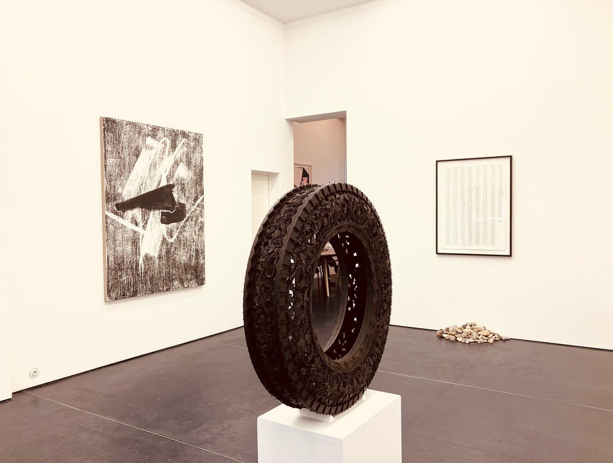 ThomasZitzwitz's tweet photo. Until December 17th: Die Vögel des Zufalls - The Birds of Fortuity with Wim Delvoye, FORT, Gregor Hildebrandt, Robert Kraiss, Alicja Kwade, Alwin Lay, Oliver Mark, Anna Virnich, Thomas Zitzwitz at Galerie Norbert Arns, Cologne, text by Björn Vedder, curated by Thomas Zitzwitz https://t.co/FFwv0MRo95