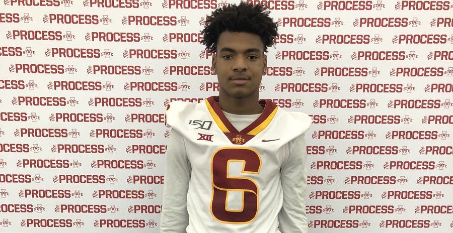 OJW_Scouting's tweet photo. The transfer portal is exploding! Don't miss the latest news as @PrepRedzoneMN breaks down 18 Notable Minnesotans Entering the Transfer Portal this Fall.. 

P5 down to DIII, you'll want to check out these MN natives looking for a new home! 

@JiggyCdot

https://t.co/bj6QIg1R2W https://t.co/PXi7WahzjQ