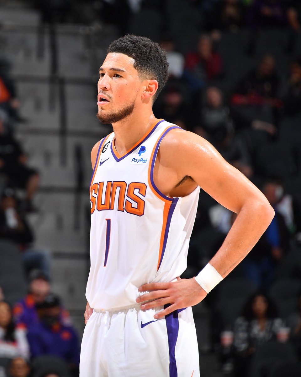 BleacherReport's tweet image. Luka vs. Devin Booker tonight
Luka: 33 PTS, 6 REB, 8 AST, 12-20 FG
D Book: 11 PTS, 2 REB, 5 AST, 4-13 FG
Mavs 130-111 W 🔥