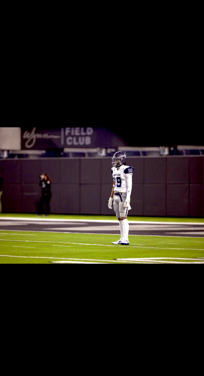 datzdevon's tweet image. “Fear God Not Me” is my moto because who the hell I look like fearing someones son. Fear nobody as people fear him. Being able to hit someone as hard as you want and not get in trouble for it? Then I’m all in baby @Abaskerville_7  @JUCOFFrenzy @Gifted_22 @CoachG_FRC @Coach_Caruso