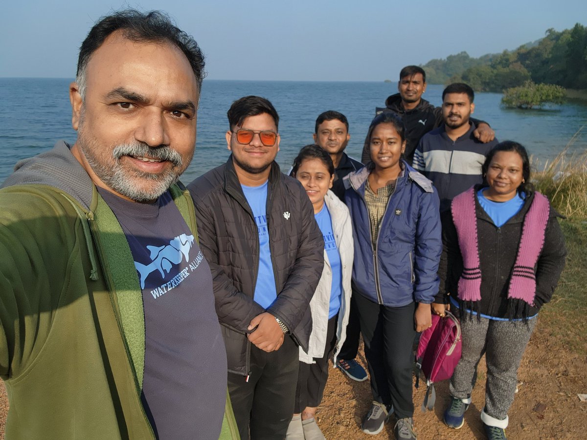 ranjanpanda's tweet photo. Good morning from Hirakud wetland! Here today for #plogging with volunteers from @SATTVIC_SOUL as part of our #PlasticFreePicnicChallenge 
@Youth4WaterIn @WaterInitiativ1 @Ssamal12345 @SoumyaMarineWL @MahanadiRiver @NeelimaMishra6 @DashJatin @niyazlive @OdishaWater @CMO_Odisha https://t.co/rBW92TOW1x