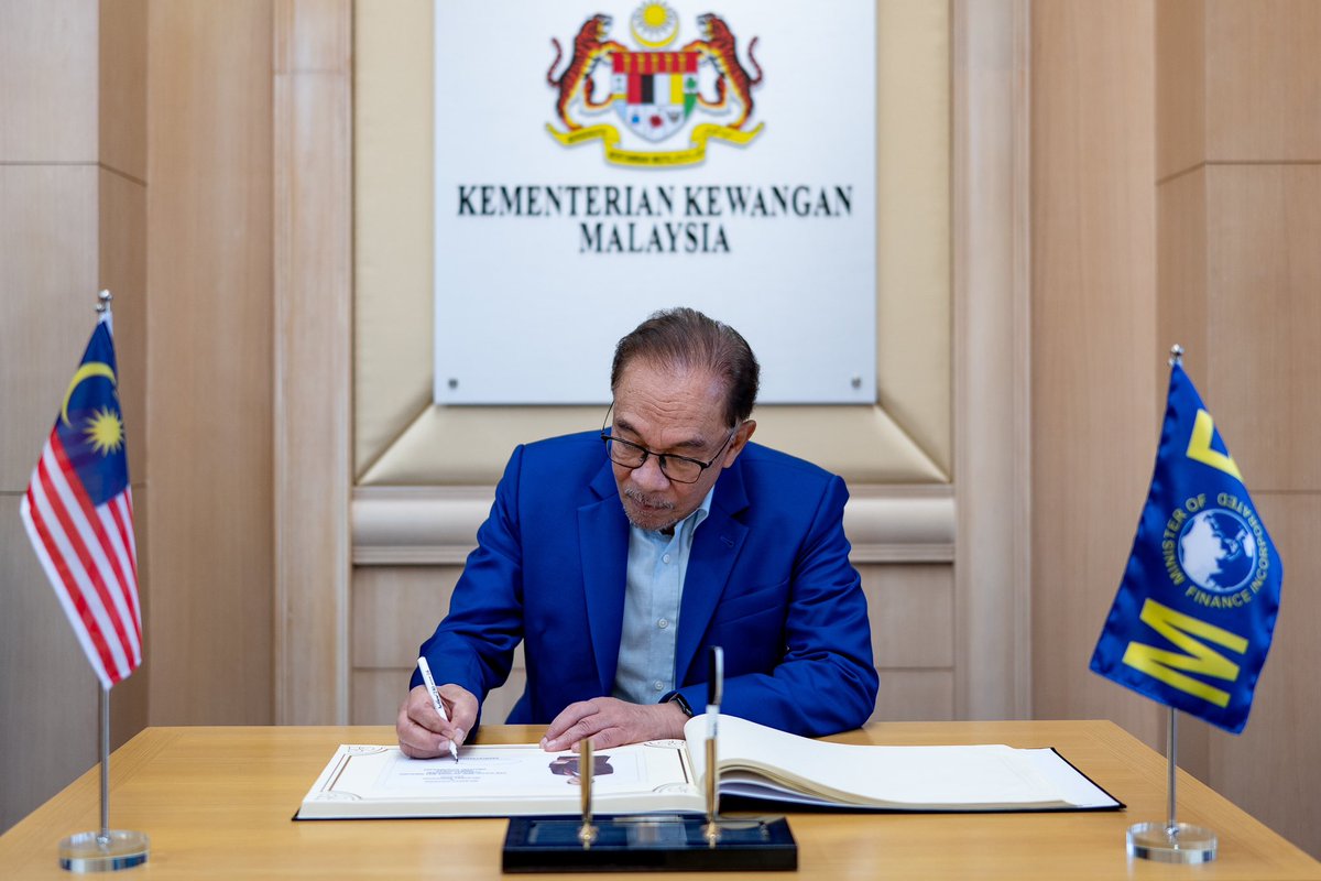 Anwar Ibrahim tweet media