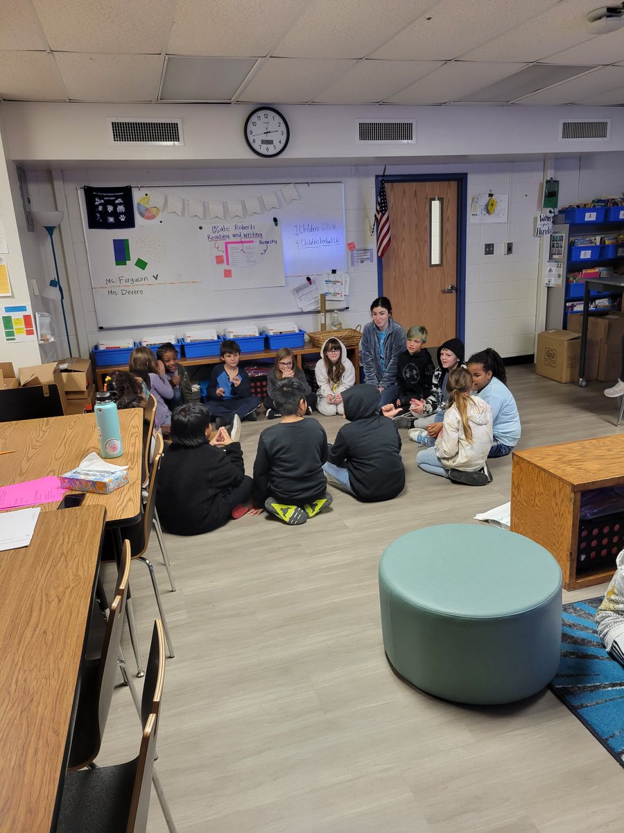 💙 spending Monday afternoon's with our LWES Jr. Hope Squad members! This month, we are working on understanding personal boundaries and building resilience! <a href="/HopeSquads/">Hope Squad</a> <a href="/LWNKCSD/">Linden West NKC</a> @LWestCounselor @TriCountyMHS