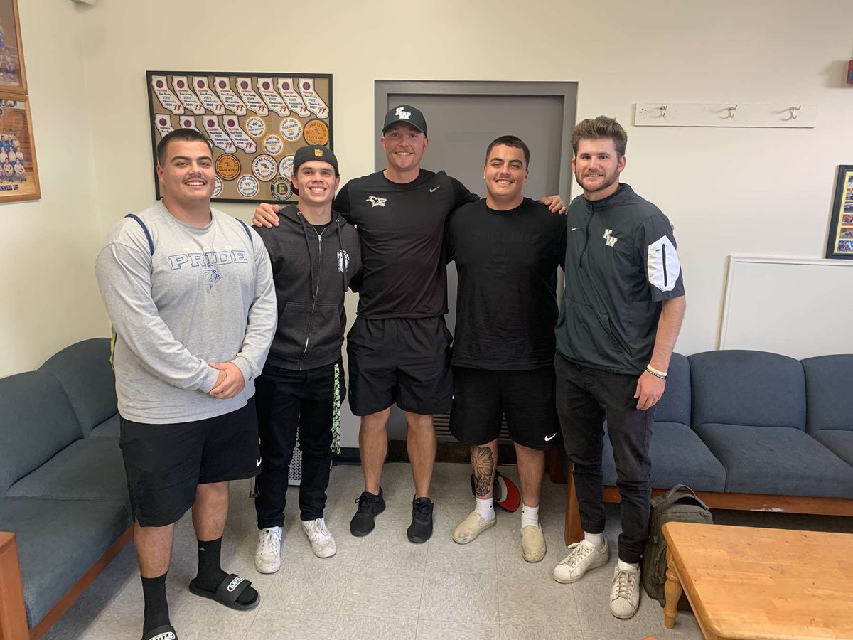 Valencia Tiger Football (@vhs_football) on Twitter photo Thank you <a href="/kwucoyotes/">Kansas Wesleyan Coyotes</a> for stopping by Valencia today! It's always great having @FeautoKWU and @Poe_KWU visit our Tigers. We appreciate your time!
<a href="/CoachGrayVHS/">Jason Gray</a> <a href="/Mikemcglenn133/">Mike McGlenn</a> <a href="/VMcglenn/">Vince McGlenn</a> <a href="/jtterry04/">Jacob Terry</a> <a href="/ValenciaTigers/">Valencia High School</a> Thank you <a href="/kwucoyotes/">Kansas Wesleyan Coyotes</a> for stopping by Valencia today! It's always great having @FeautoKWU and @Poe_KWU visit our Tigers. We appreciate your time!
<a href="/CoachGrayVHS/">Jason Gray</a> <a href="/Mikemcglenn133/">Mike McGlenn</a> <a href="/VMcglenn/">Vince McGlenn</a> <a href="/jtterry04/">Jacob Terry</a> <a href="/ValenciaTigers/">Valencia High School</a>