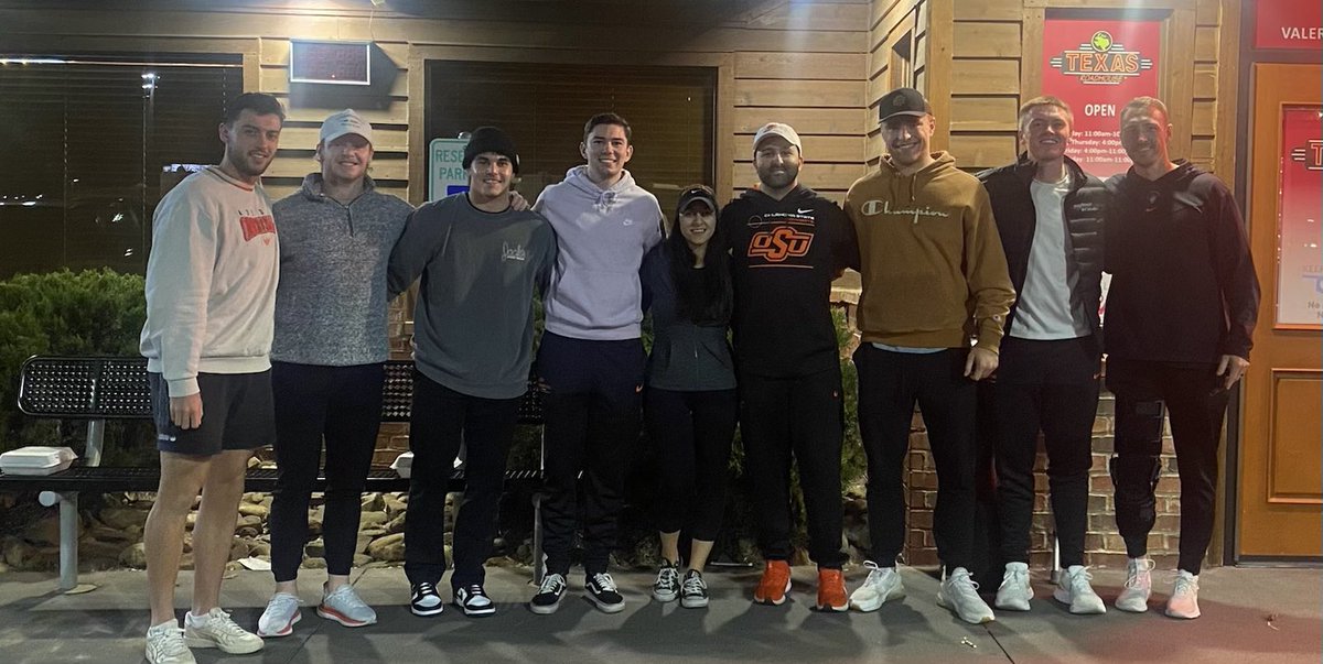 Had a great Steak dinner last week with the best Specialist group in the nation! Medium Rare across the board. They know what’s up!! 🤝💯