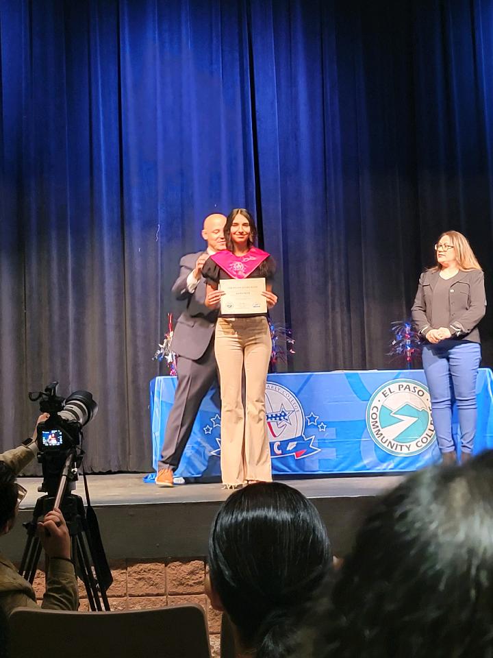 MariaNi05051232's tweet photo. Proud of my baby girl! Your hard work has paid off. Stole ceremony from TEC tonight and Friday your graduation from EPCC! 🎊🙌👩‍🎓@americashs_avid @AHS_TEC @AHS_NatHS @Girls_SoccerAHS @Americas_HS https://t.co/1KrpPgAdua