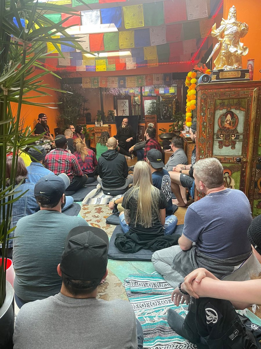 When you wake up in the morning, bring awareness to what a beautiful privilege it is to be alive—to breathe, to be able to think, to laugh and to love — and then make that day count.
#planomeditation #vijaymoksha #meditationindallas #chakra #wellnessindallas #dallasmeditation