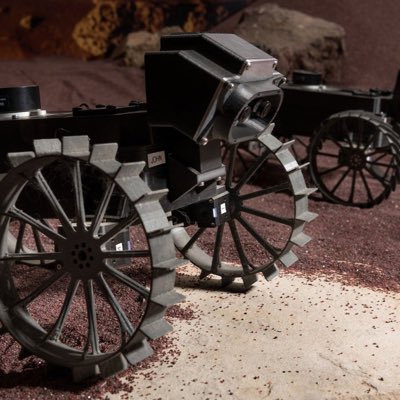 JPL_Technology's tweet image. #NewProfilePic of the #CADRE rovers will map the surface and subsurface of the moon 🌑
