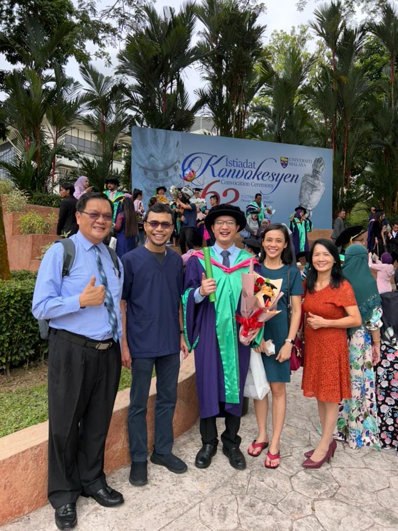 Daren Heyland (@darenheyland) on Twitter photo Congratulations Zheng-Yii Lee on graduating from your doctoral degree! You were one of the best doctoral candidates I supervised! I am happy for you! ā¦<a href="/lzyii/">Lee Zheng Yii</a>ā© Congratulations Zheng-Yii Lee on graduating from your doctoral degree! You were one of the best doctoral candidates I supervised! I am happy for you! ā¦<a href="/lzyii/">Lee Zheng Yii</a>ā©