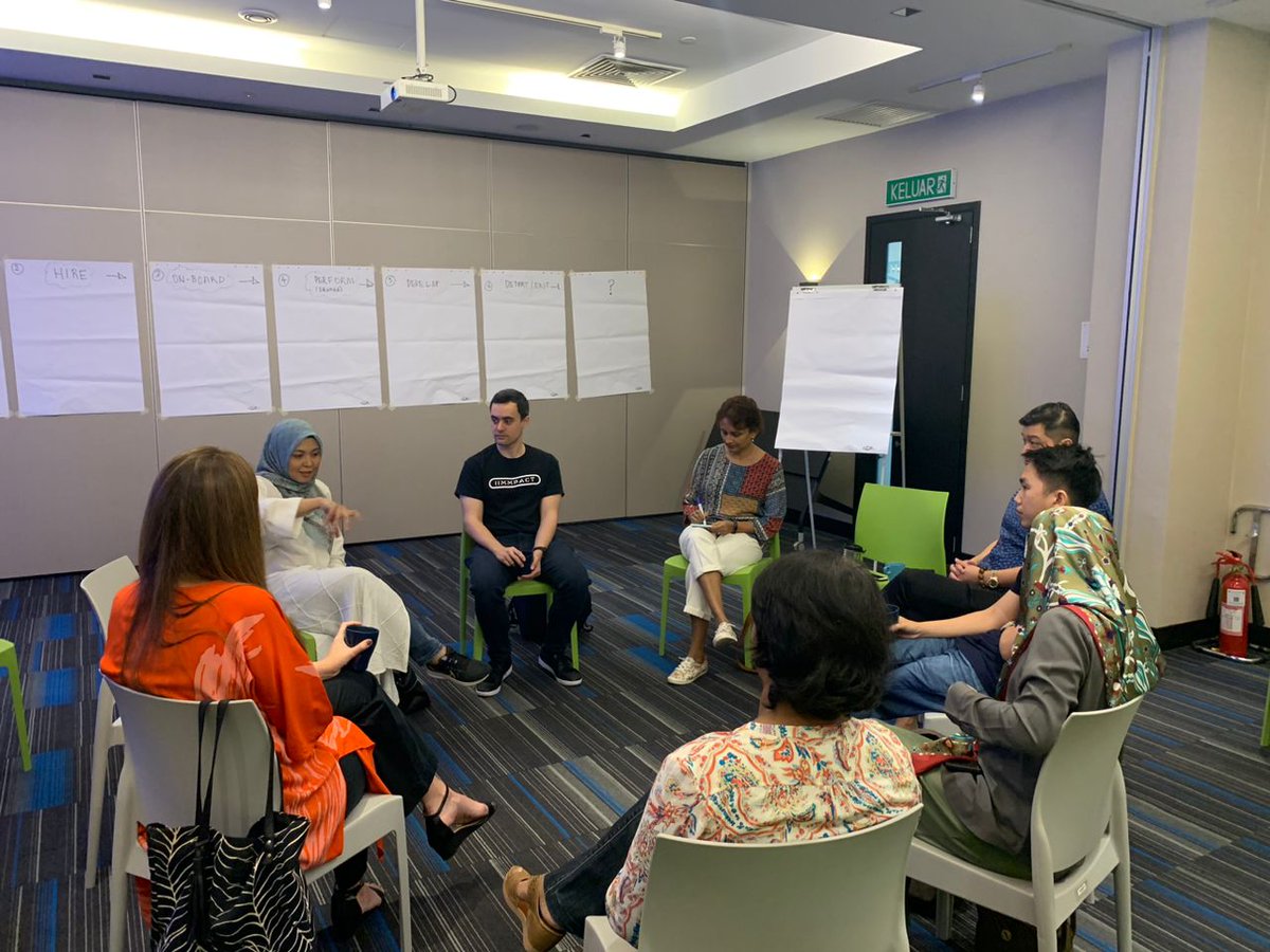 ScaleupMalaysia's tweet photo. Last week, our CEO Circle Sharing Session on #Scaling teams heard from Nadira Yusoff of Kiddocare, Amy Blair of Batik Boutique and Iskandar Kavanagh, of IIMMPACT, moderated by Talent Tribe's Rupa Sivanoli.
#entrepreneur #startups #scaleup #business #innovation #creativity https://t.co/n7qhSLfmjG