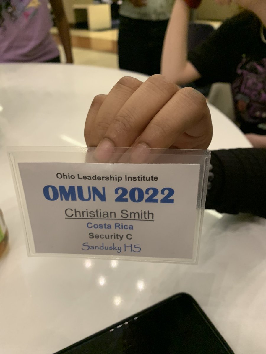 behla_0906's tweet photo. If you lost this please dm itss._.drea on instagram she has it!! #omun2022 https://t.co/uwE26OAmyO