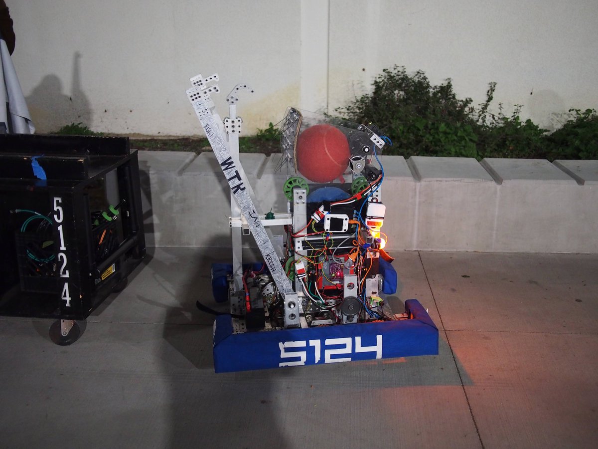 WTRobotics's tweet photo. west fest was a success!! we made around $130 and got to connect with tons of people about robotics. we had a lot of fun and can’t wait for our next events! https://t.co/j1sNdhAJW6
