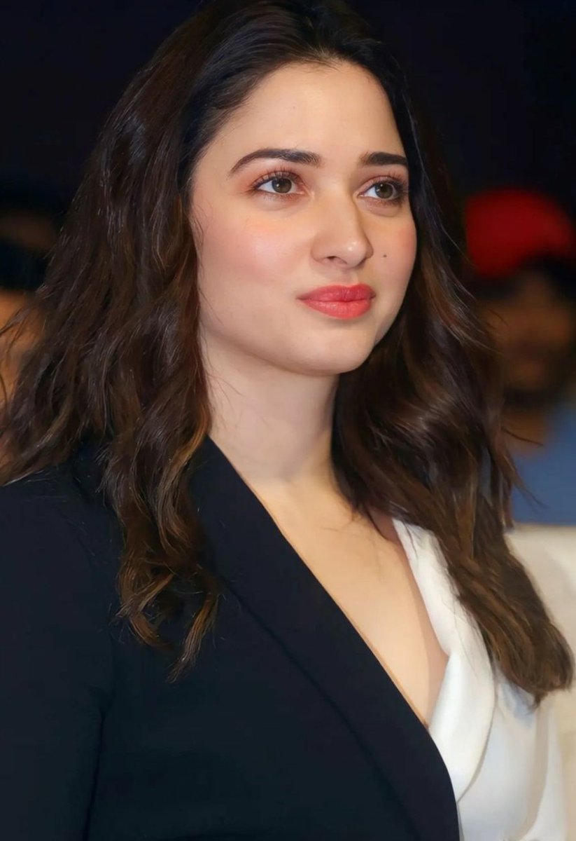 KollyCensor's tweet photo. . Tamannah Bhatia https://t.co/g4lMIQZO4C