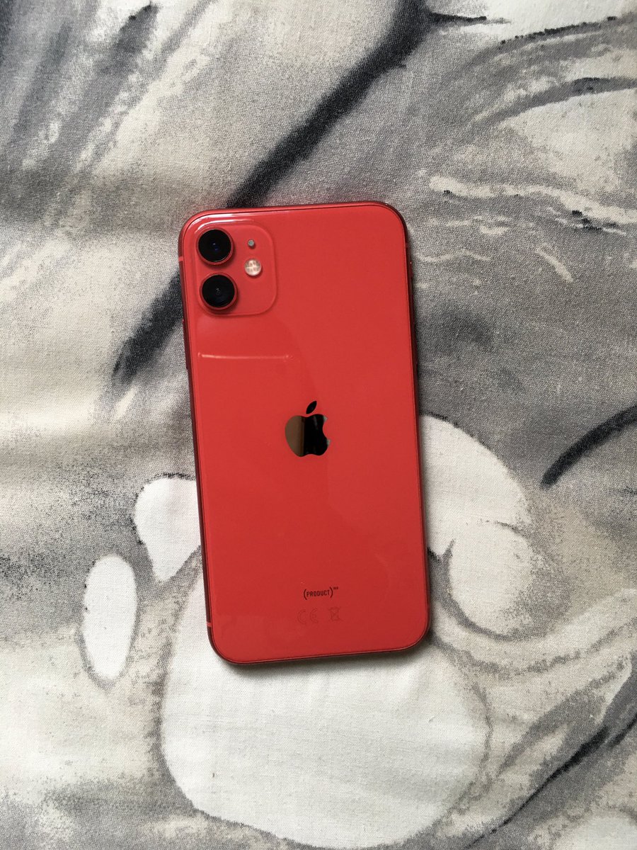 kabelo_rele's tweet photo. I once posted this iPhone 11 + 8 covers saying it goes out for M7500, and some people wanted it but the owner wasn't ready to give it out since she was waiting for a new one.

She is just selling it because she has a new one now. https://t.co/aF3bn90Ohp