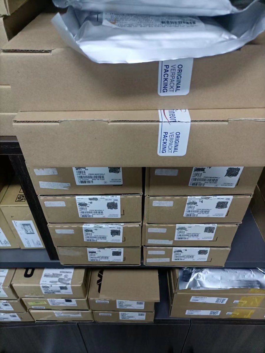 ZhaoJunPeng557's tweet image. Professional sales of various electronic components, IC chips! MCU, power management chip, sensor, DSP signal processor, if necessary, please contact us! 🥰🥰🥰
 #ST #stm32f #mcu #ic #dsp #fpga #bga #chip #microcontrollers #microprocessors #suppiychain #original #automotive