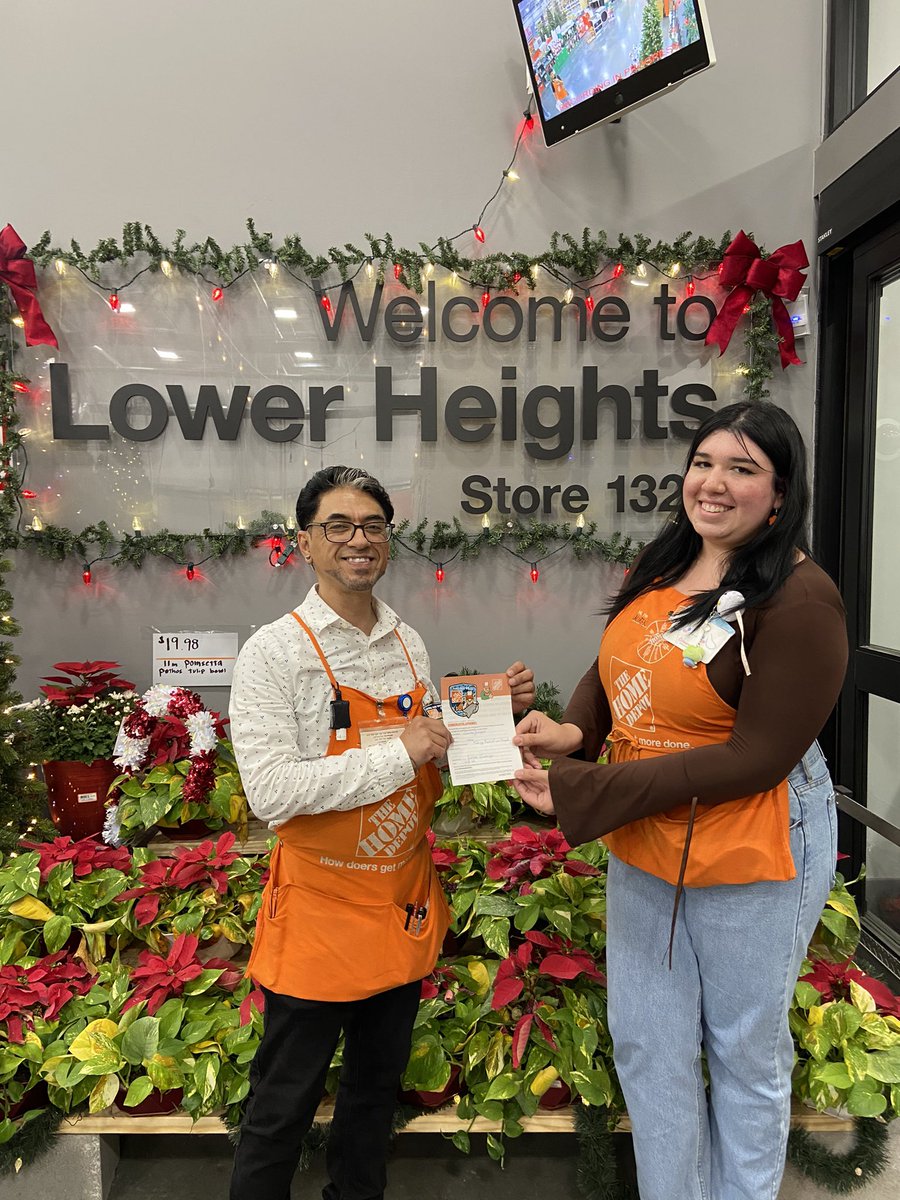 theprincefornow's tweet photo. Lauren has shown one of our THD values  “Taking care of people” ever since 1326 opened. Congrats on being service desk associate of the month! @MichaelGHolcomb @yem82b_yolanda @TheLowerHeights @Bryant_1326 https://t.co/uVkjchh3hC