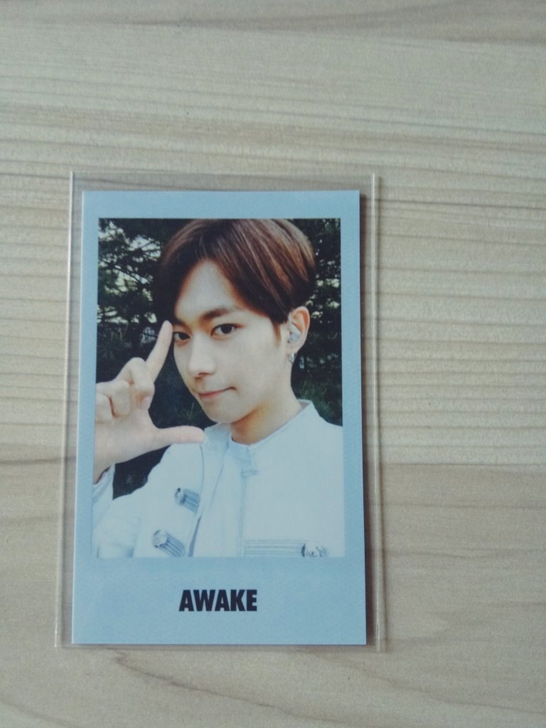 seungjified's tweet photo. KNK PC SET 

TAKE ALL 1000 

✨Heejun Awake PC
✨Heejun Lonely Night ID
✨Inseong Awake Standee 

#KNK #AWAKE #크나큰 #WTS #WTB #LFS #LFB #PC #HEEJUN #INSEONG #LONELYNIGHT #ID #KEUNAKEUN https://t.co/NfWeLymIsd