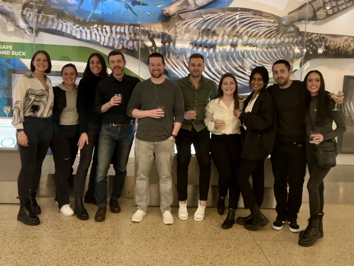 AlexiaCaillier's tweet photo. My amazing lab rocking it at #CellBio2022 ! Big representation of  @pwoakes and @myosincity this week ! Come to our last talks of the week tomorrow @Stefano_R_Sala (room 201, 15:30), Maggie Bennett (room 202B, 11:45) and our last posters @fluoroforce (B100) @leetroughton (B39) https://t.co/RKi9UVRxxo