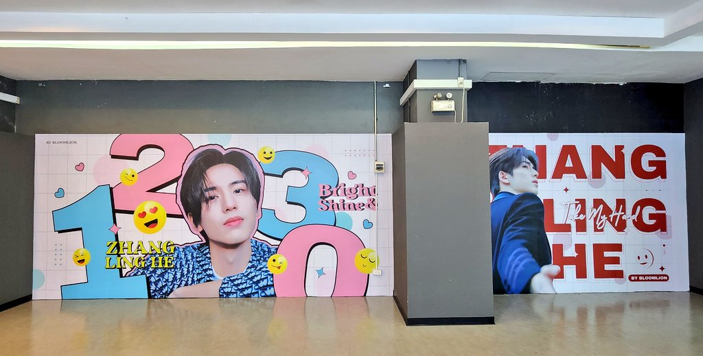 bloomlion's tweet photo. เหตุเกิดจากความเอ็นดูล้วนๆ 🥰❤️
แรกๆ ก็แอบส่อง หลังๆ ก็แอบเซฟ
สุดท้ายก็แอบทำป้ายซะเลย
สำหรับแฟนคลับจางหลิงเฮ่อ
แวะไปถ่ายรูปกันได้นะคะ
#BrightandShineZLH
ป้ายที่ Union Mall ขึ้นมาจาก MRT แล้วขึ้นบันไดเลื่อนไปเจอเลย ตรงหน้าร้าน Eat Am Are
#Zhanglinghe #张凌赫
#จางหลิงเฮ่อ https://t.co/RAFjHgcDNM