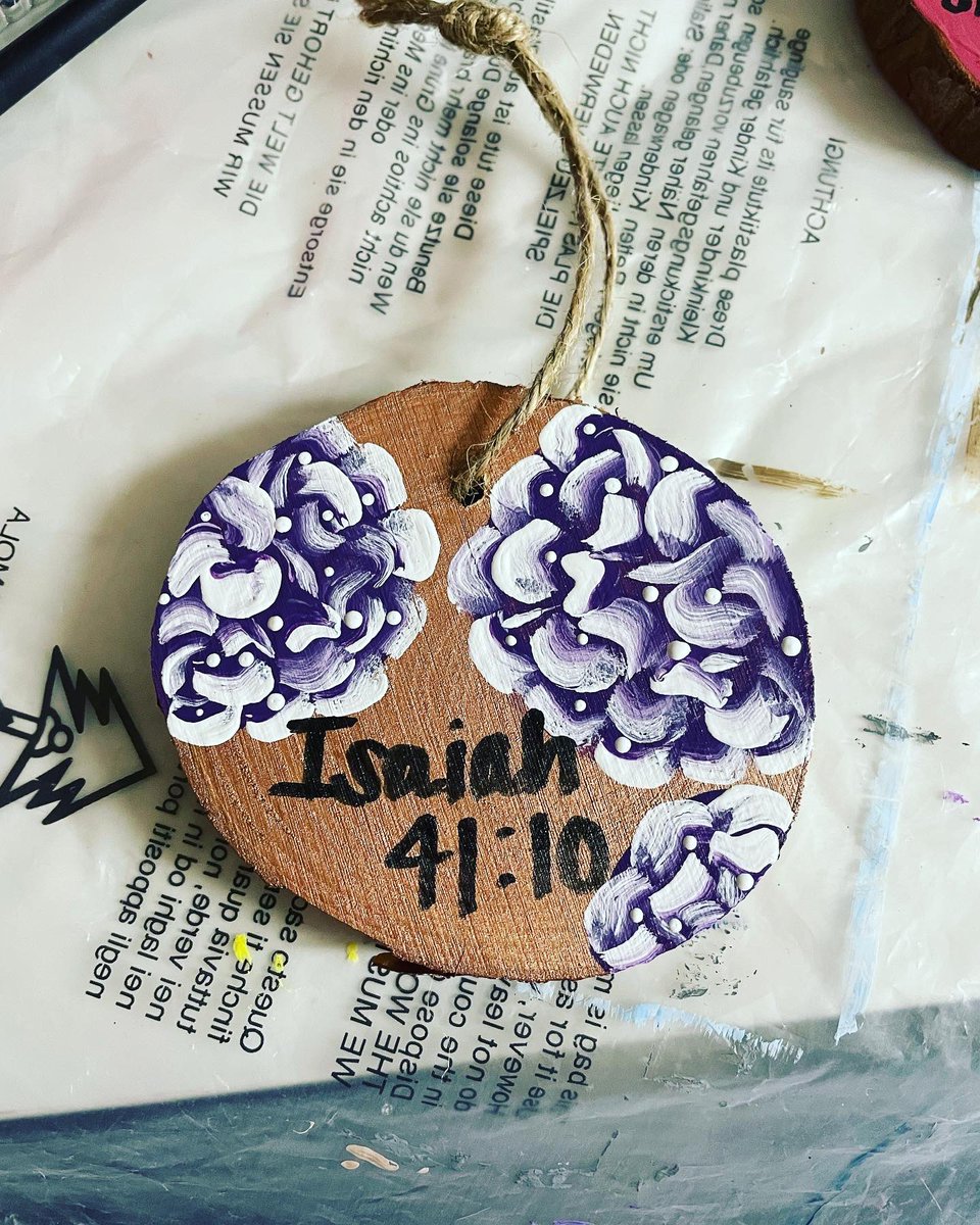 HannahMessano's tweet photo. I’ve uhh been busy. ☺️♥️

#Christmas #ornaments #Isaiah41 https://t.co/ksstcJSKsV