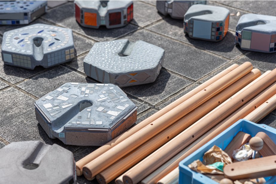 タイル名称統一100周年を記念した #みんなのタイルアートプロジェクト
使われなくなったタイルを集めて創作したアート作品「40個の重石」が完成しました。
その制作過程や完成の様子をレポートしています。
詳しくはこちら👉 s.lixil.com/tw221209
#タイル名称統一100周年 #touchthetiles