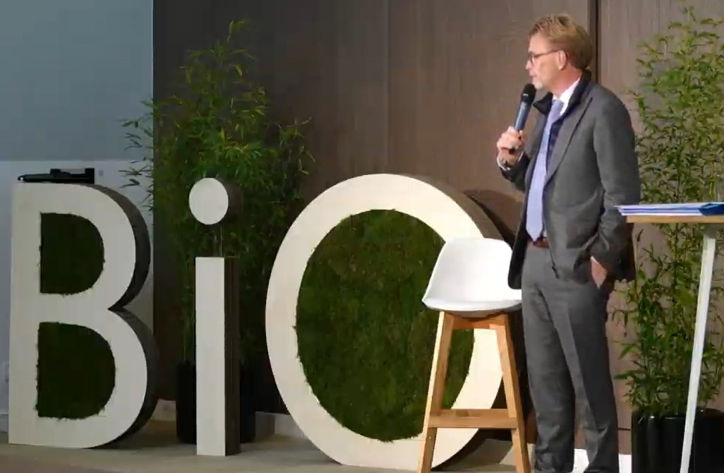 Communiquer sur la #bio 🌱 La FNAB se réjouit des 750K€ mis sur la table par le <a href="/Agri_Gouv/">Ministère Agriculture et Souveraineté alimentaire</a> pour financer la campagne de #com de l'<a href="/agence_bio/">Agence BIO</a>. 

➡️Quelle sera la contribution des ministères <a href="/Ecologie_Gouv/">Ministères Territoires Écologie Transports</a> et <a href="/Sante_Gouv/">Ministère de la Santé</a> ?

#agriculturebiologique #BioRéflexe