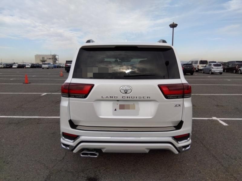 Autoboxmotor's tweet photo. Don't miss out on this beast.
Coming soon!! Landcruiser 300 series diesel 3300cc.
Get in touch with us today on 0713155155/0713144144/0710786786 https://t.co/LxsTMv5wml