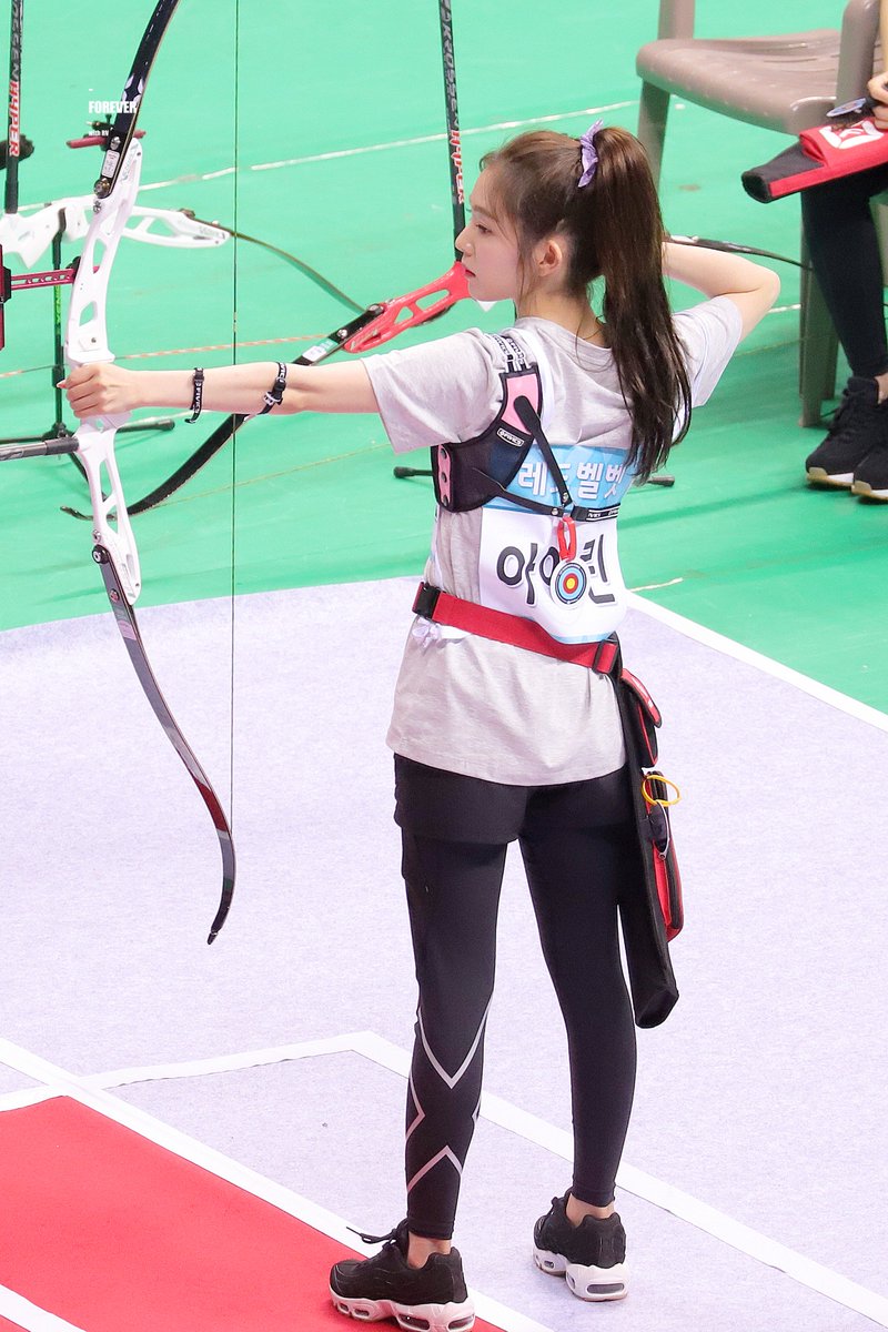 noubbie's tweet photo. When 2018 ISAC Irene hit that bullseye 

'9 HYUNTASTIC Years' with #IRENE 💗
#2017WithIRENE #IRENE #아이린 #RedVelvet https://t.co/F05ibQNkjy