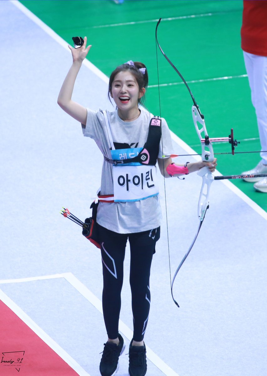 noubbie's tweet photo. When 2018 ISAC Irene hit that bullseye 

'9 HYUNTASTIC Years' with #IRENE 💗
#2017WithIRENE #IRENE #아이린 #RedVelvet https://t.co/F05ibQNkjy