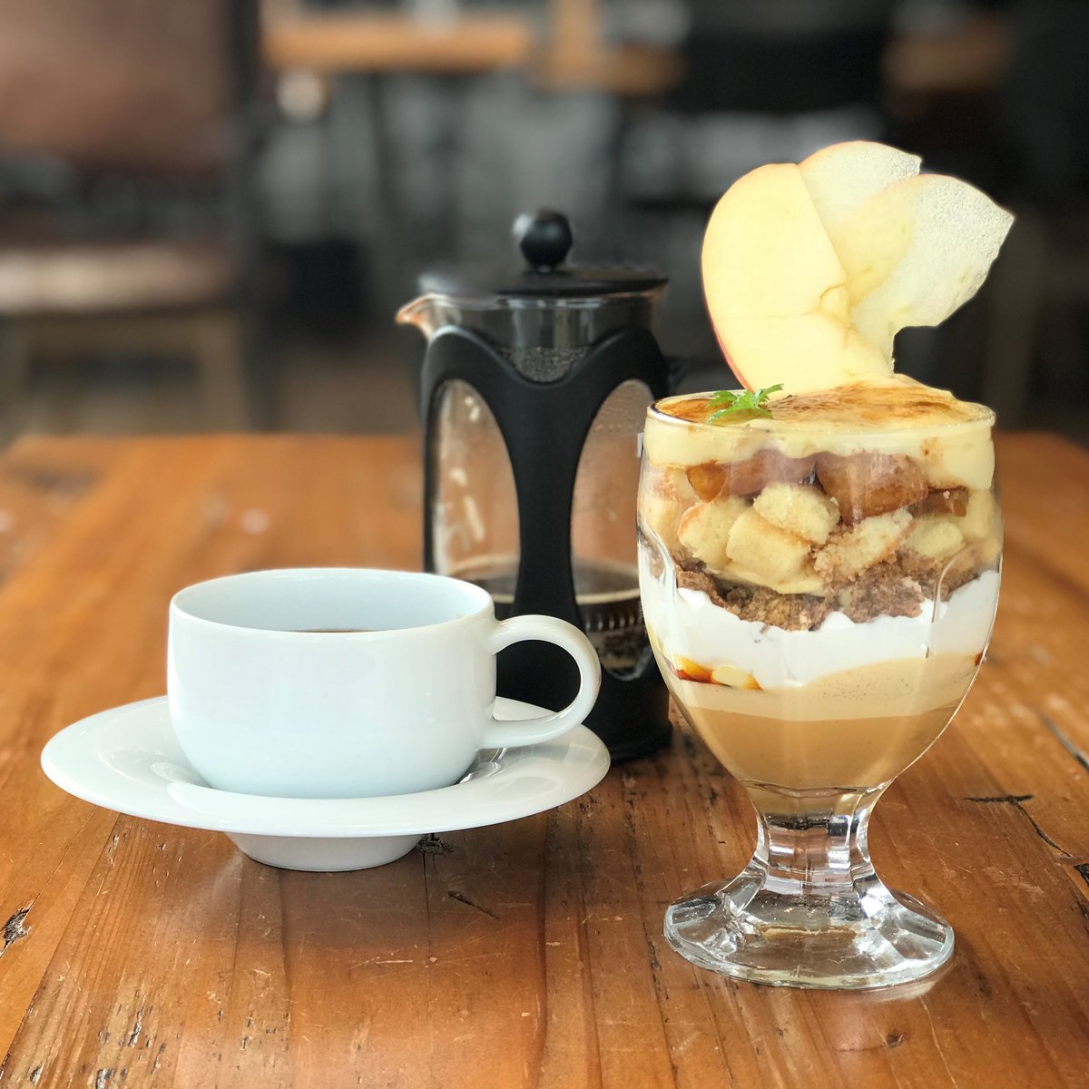 flatcafeCh's tweet photo. #flatcafe のパフェはスタッフが毎回頭を悩ませながら作っております…!🤔
歴代の #パフェ もチラリ!🥰
定期的に変わりますので是非TwitterやInstagramのフォローをお願い致します!(スタッフU)
#お菓子作り
#コッタ
#パフェ
#パフェ活
#熊本カフェ
#カフェ好きな人と繋がりたい https://t.co/BOYt1S1ZMr