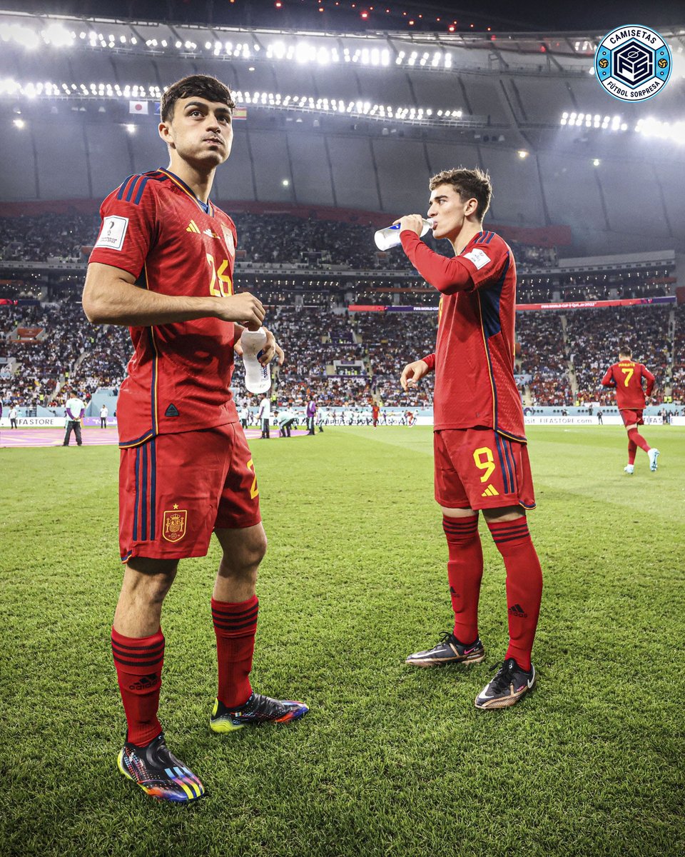 Si España gana a Marruecos hoy, regalaremos una caja misteriosa a un afortunado ganador.

Simplemente RT esto y síguenos para participar 👍

Anunciaremos al ganador mañana. 

¡Buena suerte! 😍