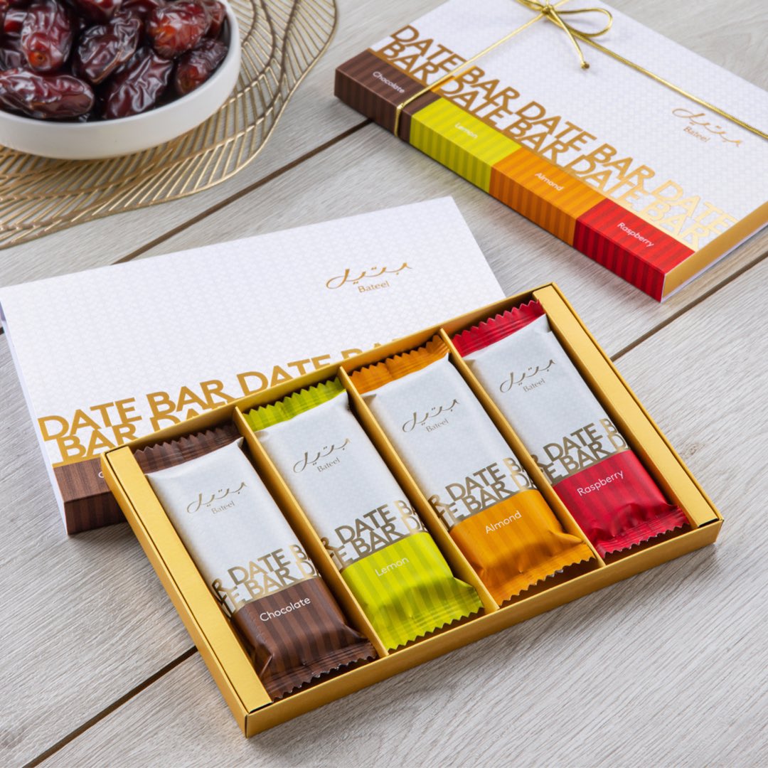 Bateelgourmet's tweet photo. Enjoy our premium and healthy date bars, crafted from the finest organic Bateel dates. Available in four delicious new flavours: Almond, Cocoa, Lemon and Raspberry. Shop online or visit our boutique. #DiscoverTheDifference #DateBars https://t.co/xg4SglDMfj