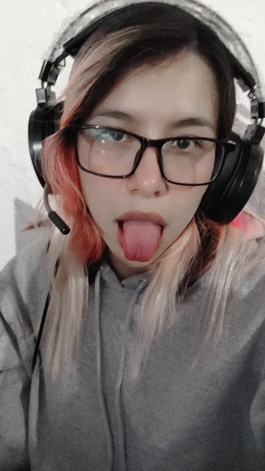 Estoy en vivo: https://t.co/EhuNwKCeAJ Ven plis. https://t.co/lpBmW5tWbc<a href="/tag/onlyfans"class="tags"><span>#onlyfans</span></a>