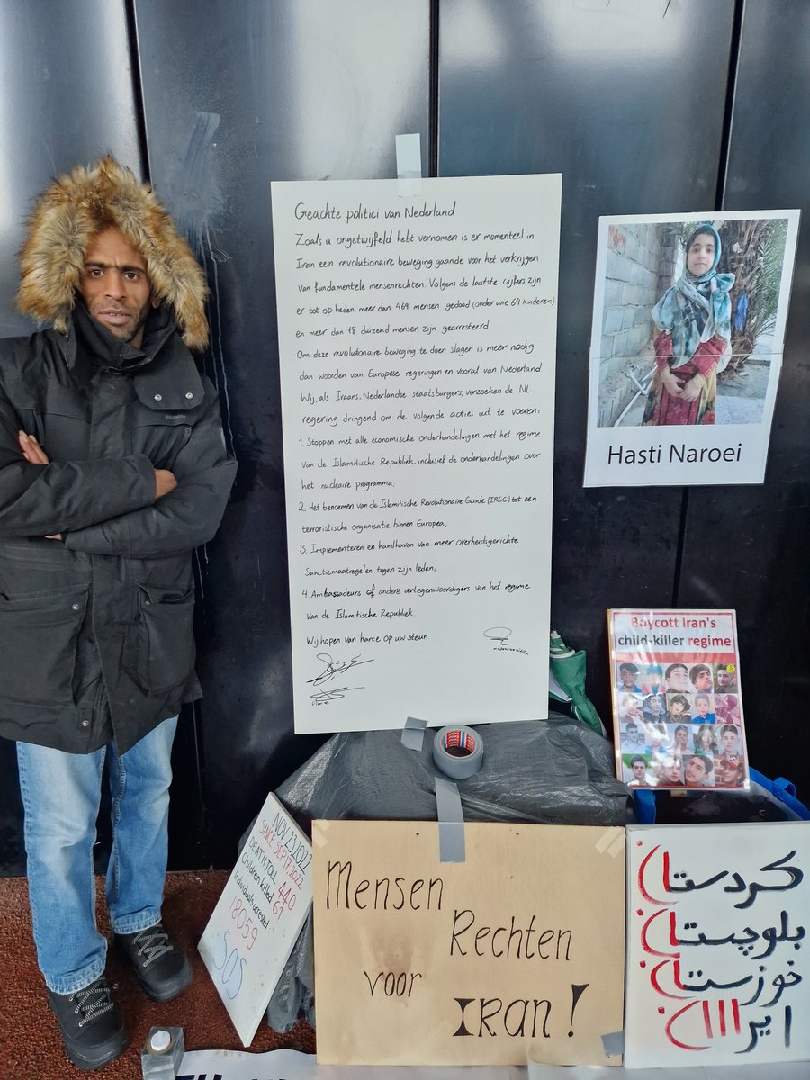 msoudhamidifar's tweet photo. سلام بر ایرانیان هلند اگر در دنهاخ زندگی می‌کنید  لطفا برای هم صدا بودن با ملت ایران به روبروی سنترال استیشن مقابل وزارت امور خارجه هلند تشریف بیاورید و حضوری پتيشن رو امضا کنید .
#ایران https://t.co/aYSqJ8KZC6