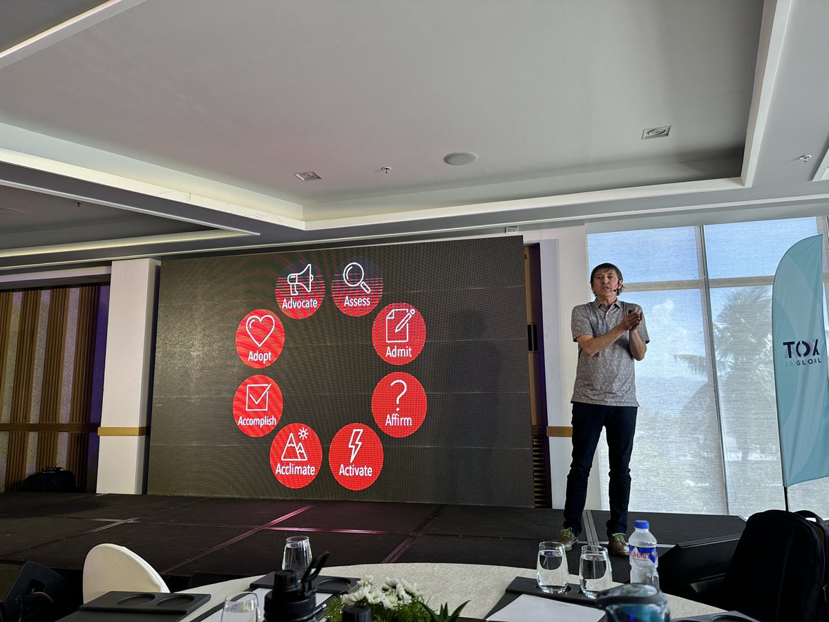 Aly Garrett FCA (@garrettaly) on Twitter photo Invest in the first 100 days with your clients cos it’s easier to keep them than to get new ones. Dang straight! Top 3 takeaways 1. Investigate 2. Personalise 3. Thank. The small things matter. Joey Coleman 👏 #toacon <a href="/TOAGlobal/">TOA Global</a> Invest in the first 100 days with your clients cos it’s easier to keep them than to get new ones. Dang straight! Top 3 takeaways 1. Investigate 2. Personalise 3. Thank. The small things matter. Joey Coleman 👏 #toacon <a href="/TOAGlobal/">TOA Global</a>