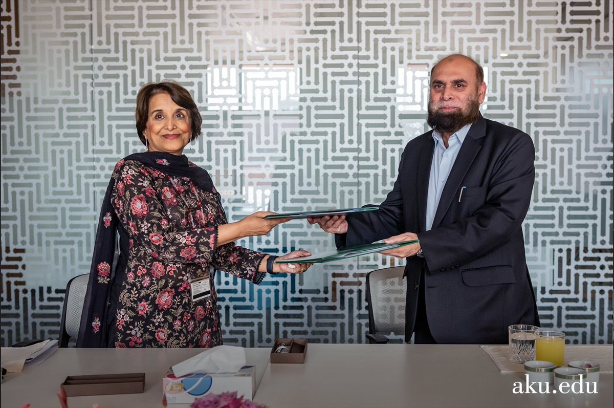 AKUGlobal's tweet image. AKU and @DawoodTdf's MagnifiScience Centre signed a MoU in pursuit of their common goal of equitable human advancement by launching projects in teacher training, innovation in science, education, informal learning, healthcare, learning technologies and the environment.
