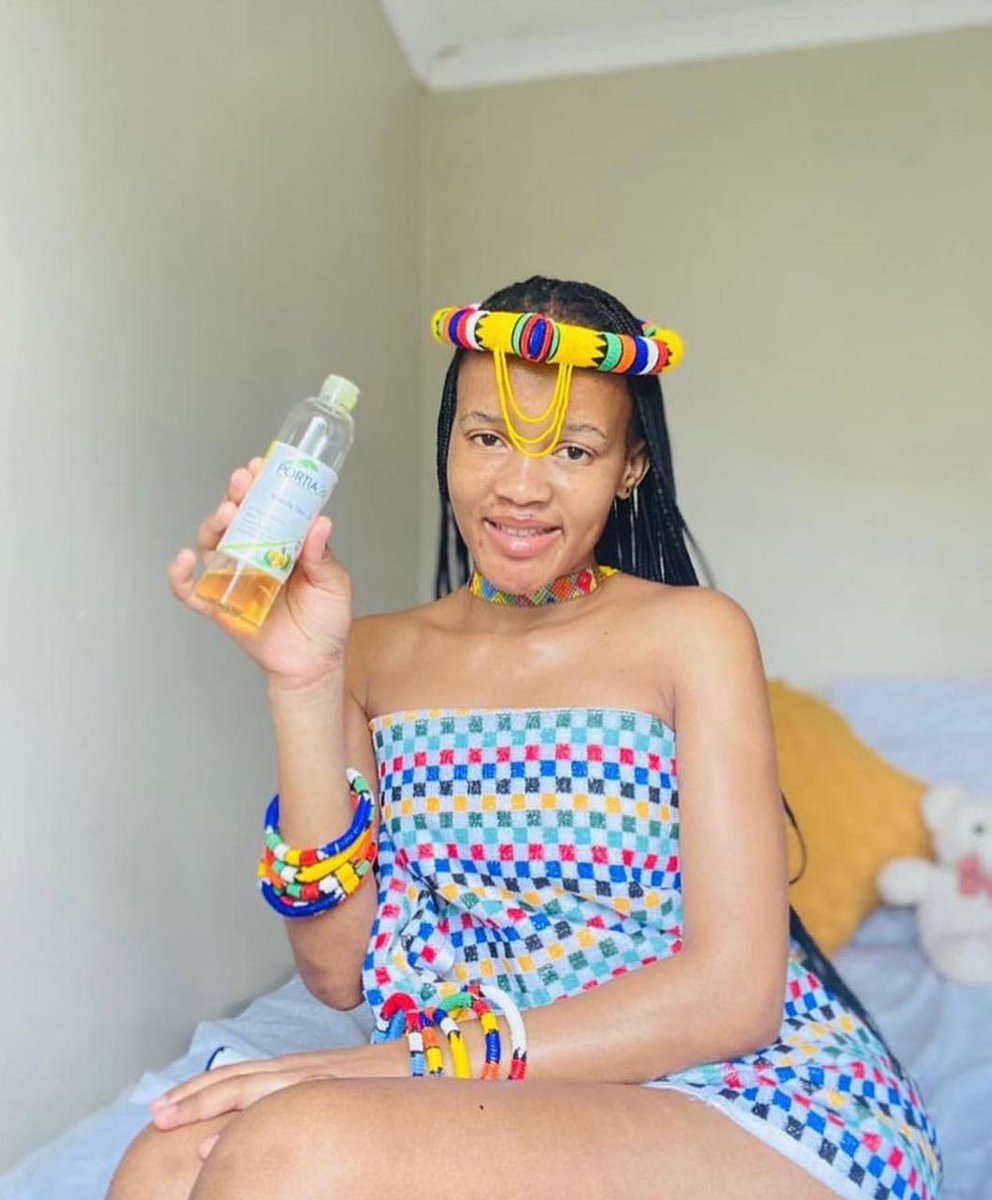 PortiaM_Skin's tweet photo. It’s the Marula Oil glow 🔥✨💛
Big Question : is your skin ready for December ? 🤌
#portiamsummer
#portiamskincare
📸Image Credit @ziyanda0902 https://t.co/Hhzl00KmW9