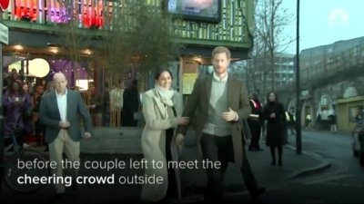 Tessacate's tweet photo. @sunriseon7 @theroyaleditor #HarryandMeghanonNetflix #MasterManipulators #FakeNews #Mockumentary (apparently they required scripts) NOT #Documentary? #Brixton https://t.co/TGRABHLRuG